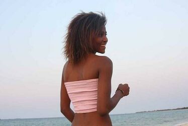 Damplips Girl At Nude Beach - Pictures of beautiful black girls